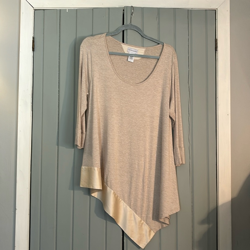 Soft Surroundings Asymetrical Top Large
